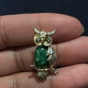 Vintage Gerry’s Owl stone Brooch